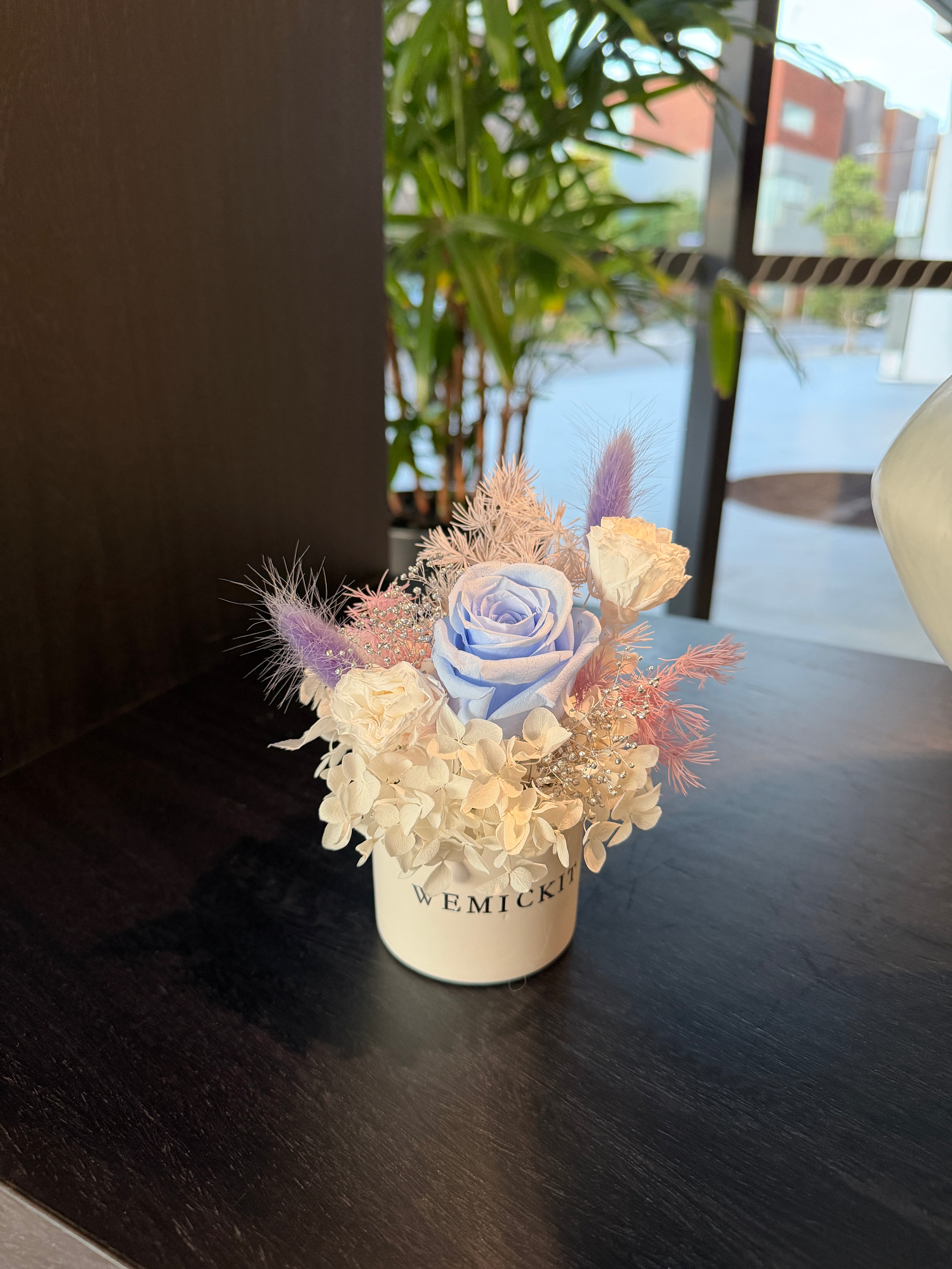 Ocea Pearl - Preserved Flower Vase Decor