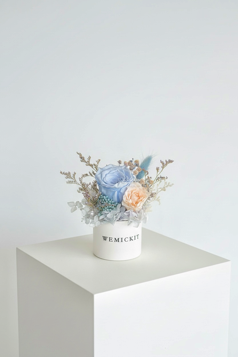 Blue Nude - Preserved Flower Vase Decor