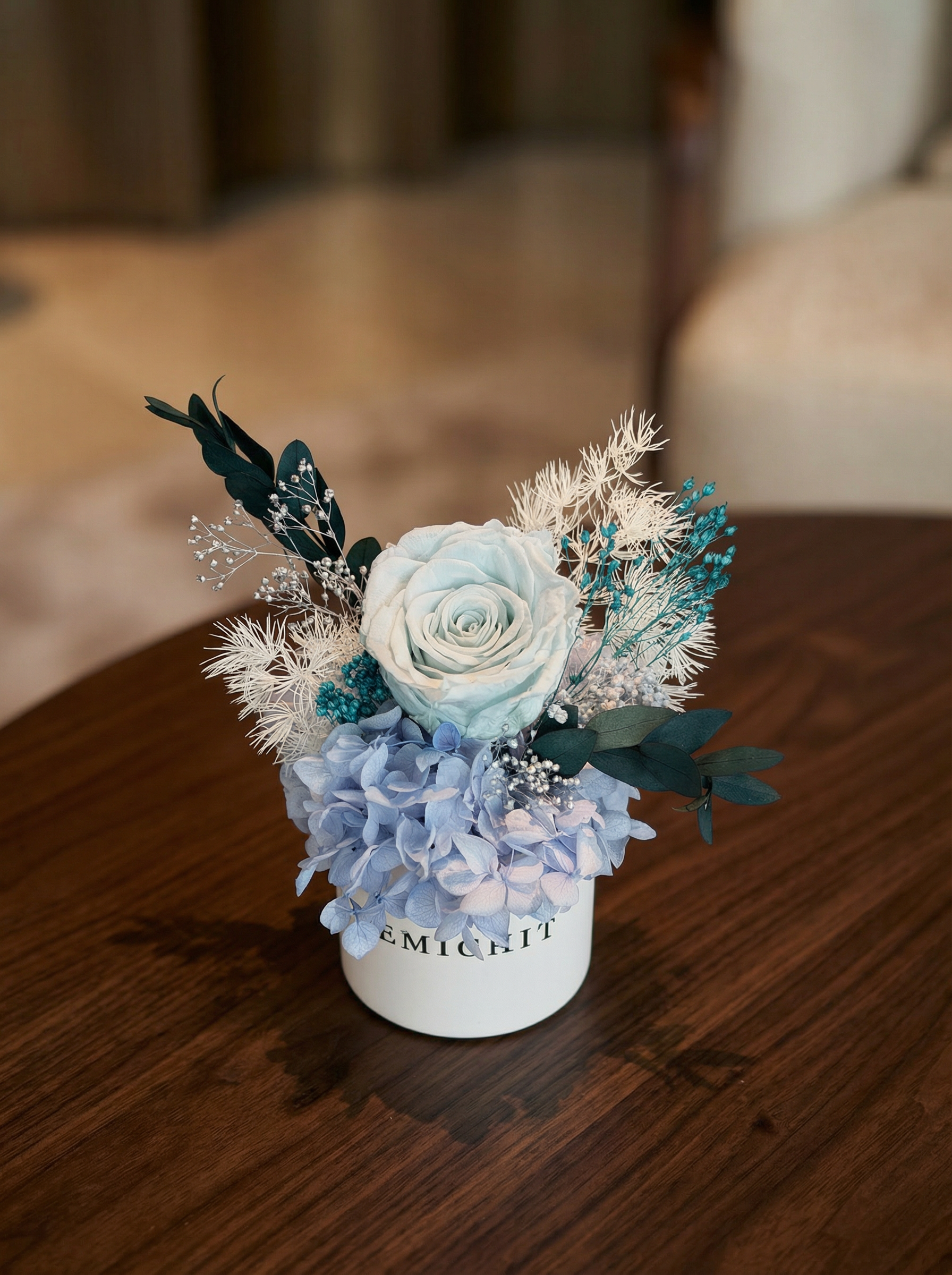 Starlet - Preserved Flower Vase Decor